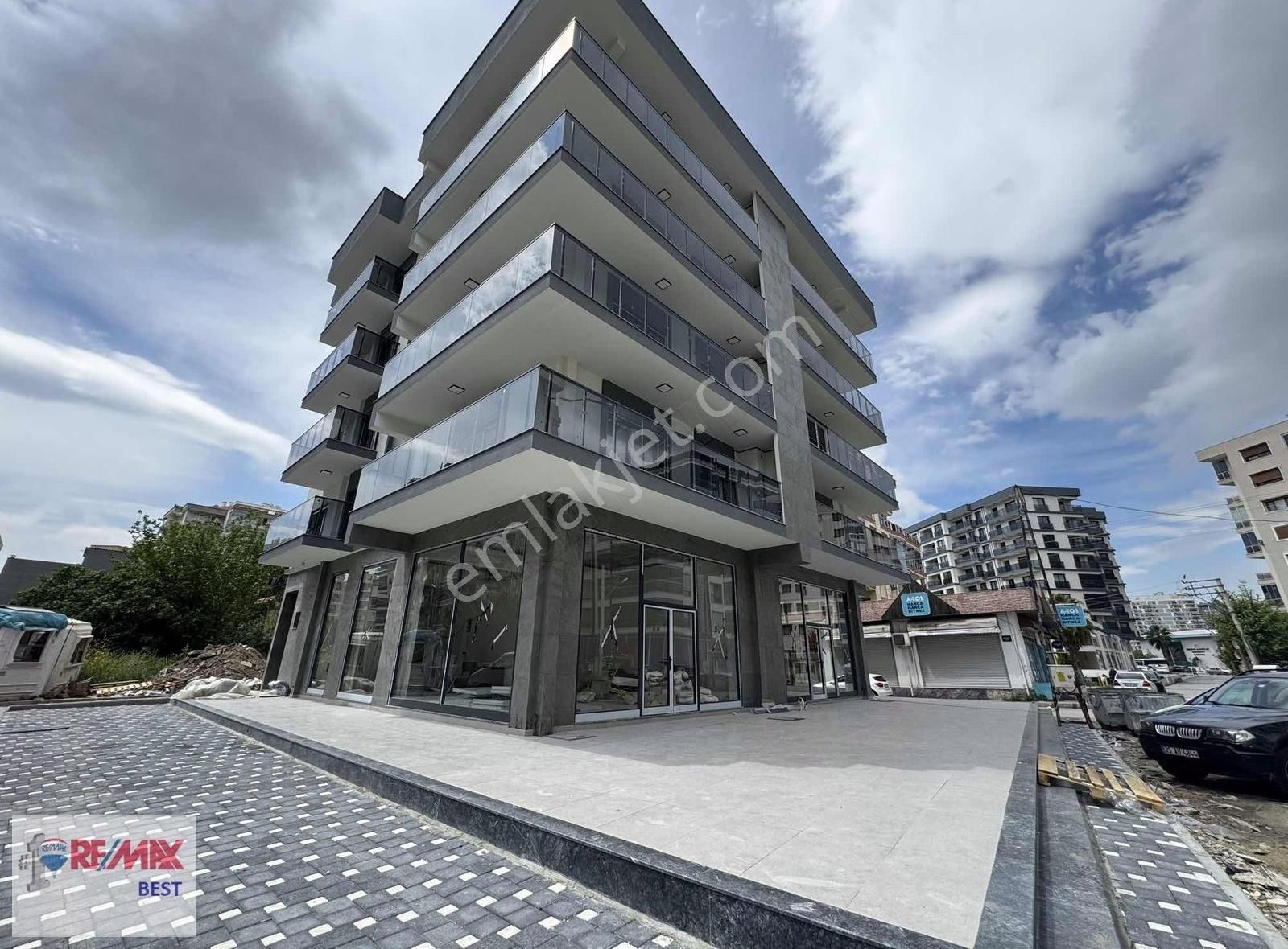 27 Hakan Büyükten Mavişehirde Çokiyi Lokasyon Yatırım Fırsatı1+1