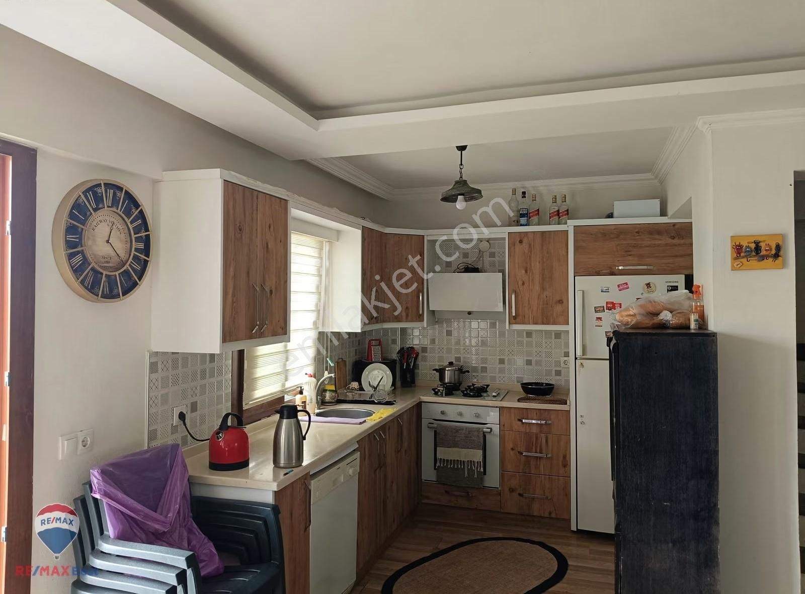 157 Foça Bağarasında Eşyalı Dubleks Satılık Vılla - Görsel 14