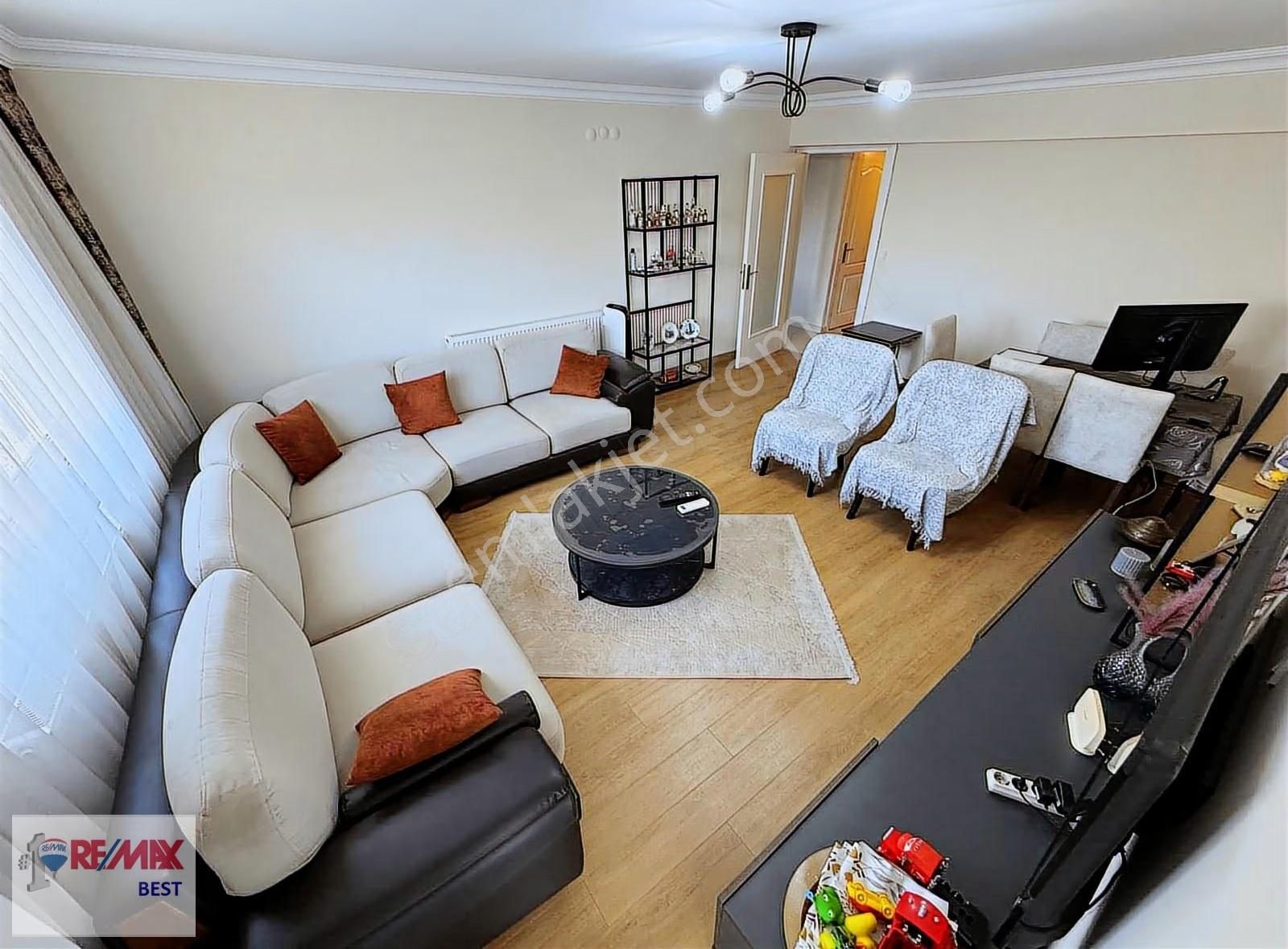 1 Bostanlıda 2+1 Tadilatlı, Asansörlü, Çift Balkonlu Daire - Görsel 2