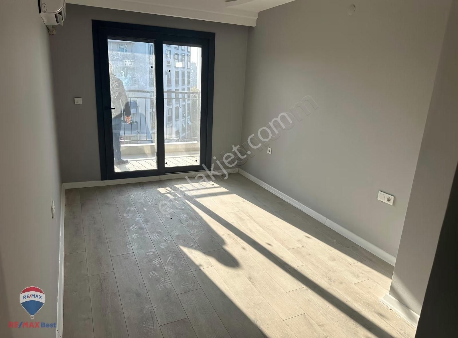 137 Çığlı Ataşehır Kent Hastanesı Karşısı Sıfır Satılık Daıre