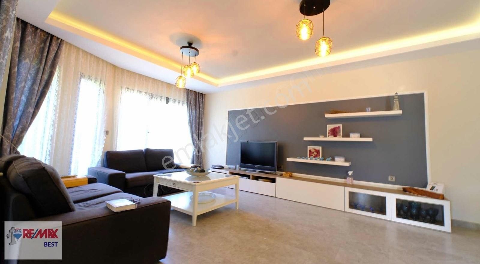 19 Çeşme Dalyanda Yat Limanı Komşusu Lüks Köşe Villa! - Görsel 14