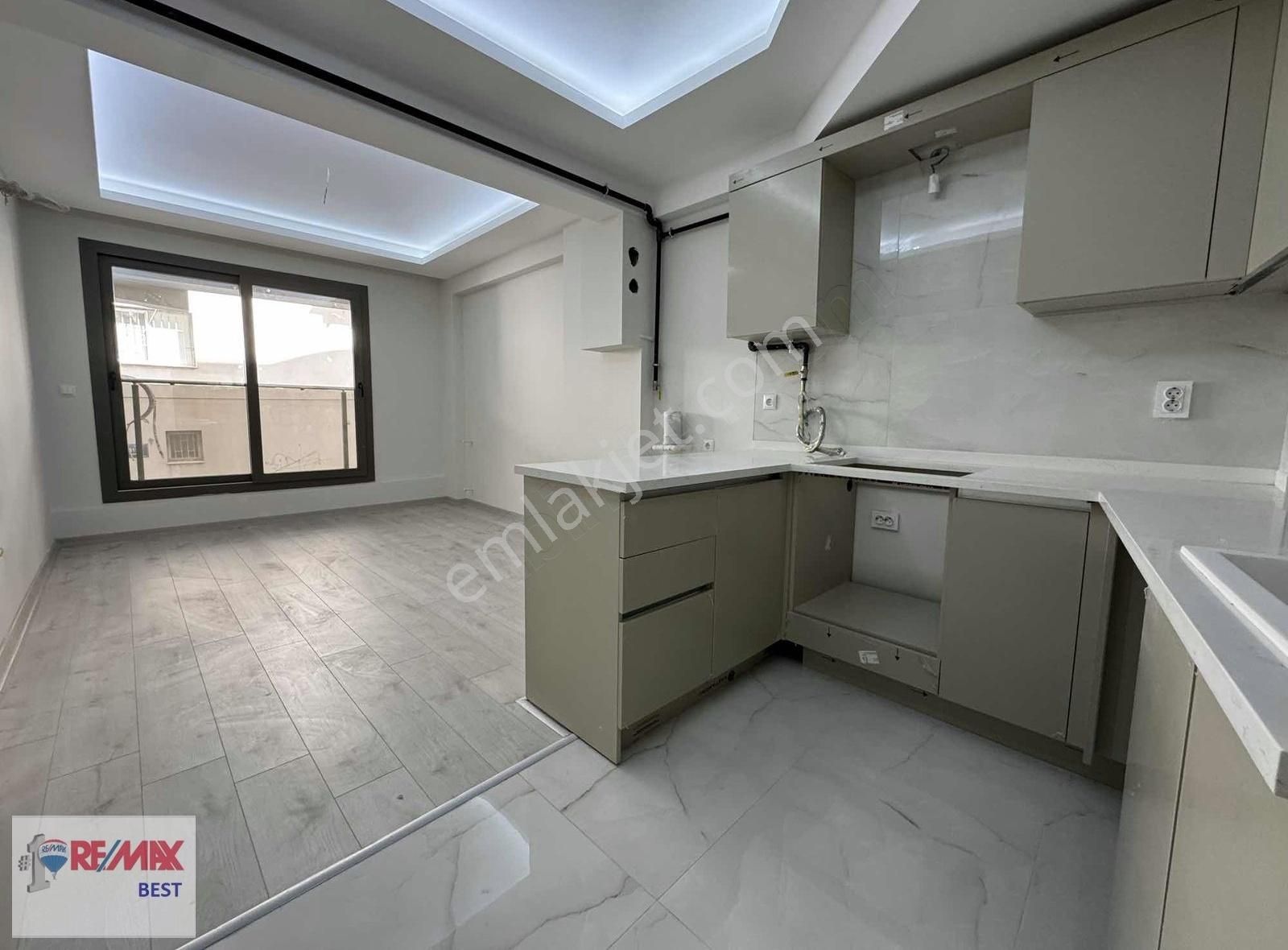 42 Hakan Büyükten Nergiz Çarşı Yakını1+1yatırım İçin İdeal Daire - Görsel 3