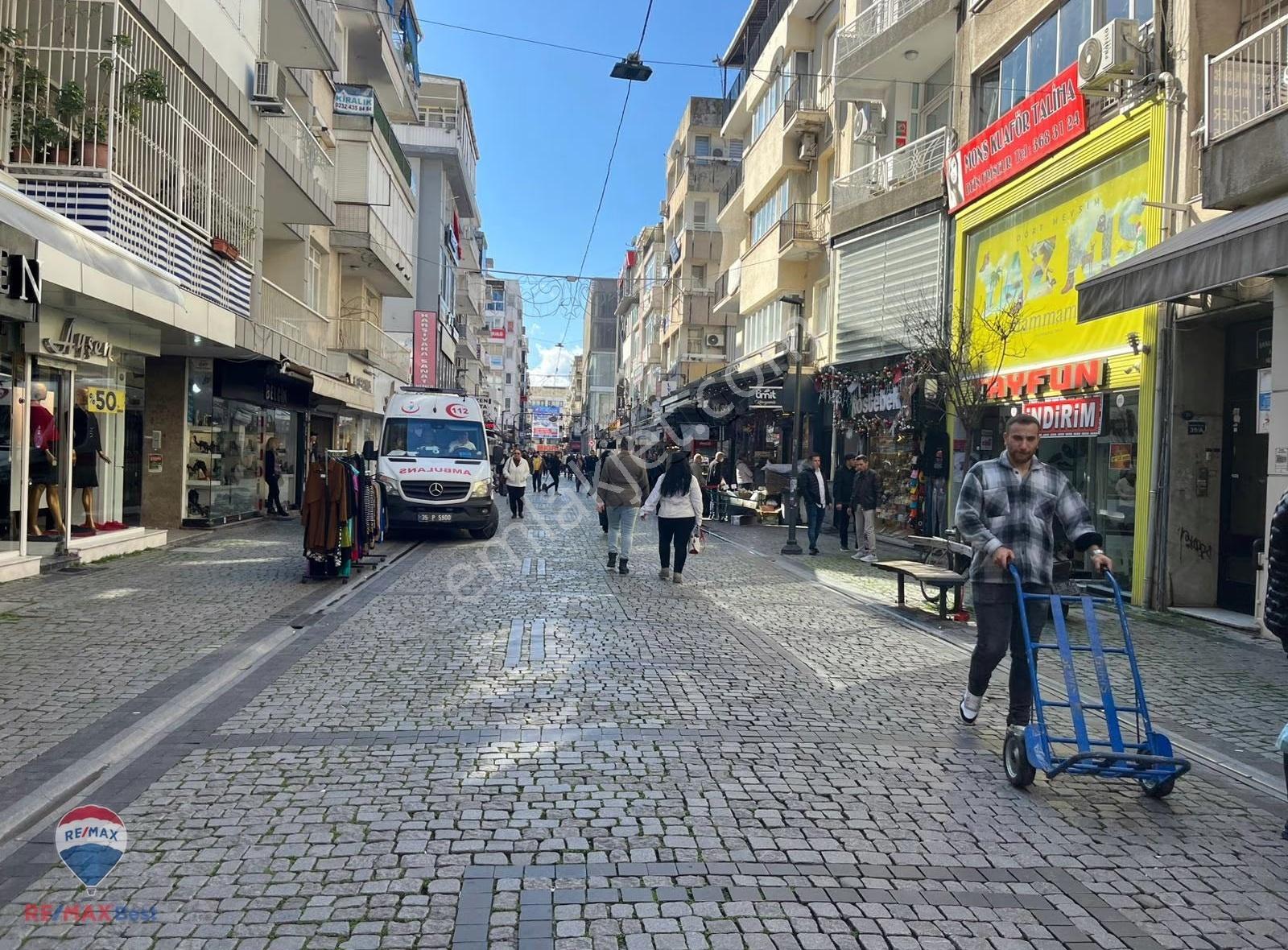 14 Karşıyaka Çarşı Yıldız Pasajında Kıralık Dükkan - Görsel 7