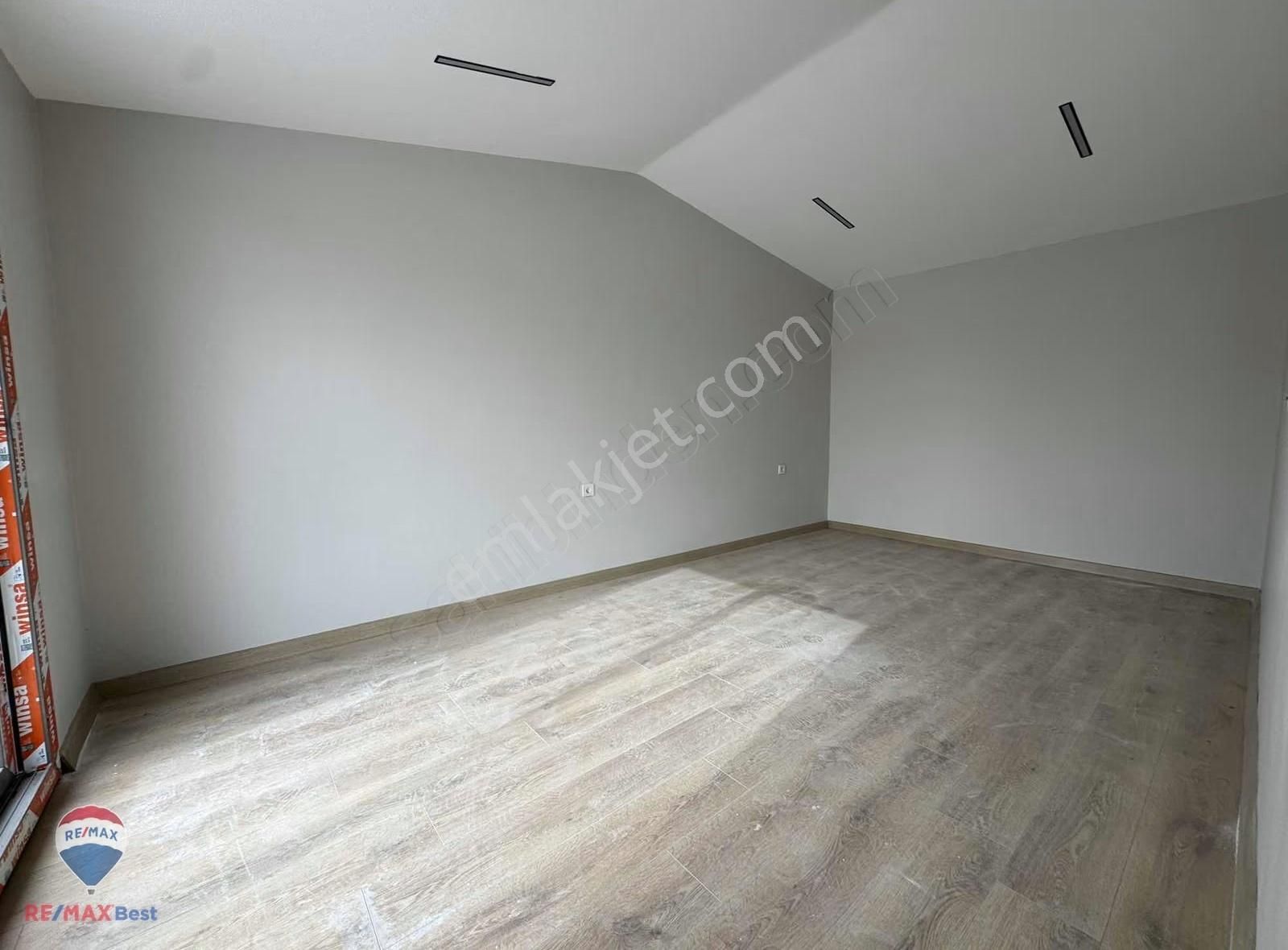 54 Hakan Büyükten Nergiz Goncalar Mahallesi3+1açık Mutfak Dublex - Görsel 3