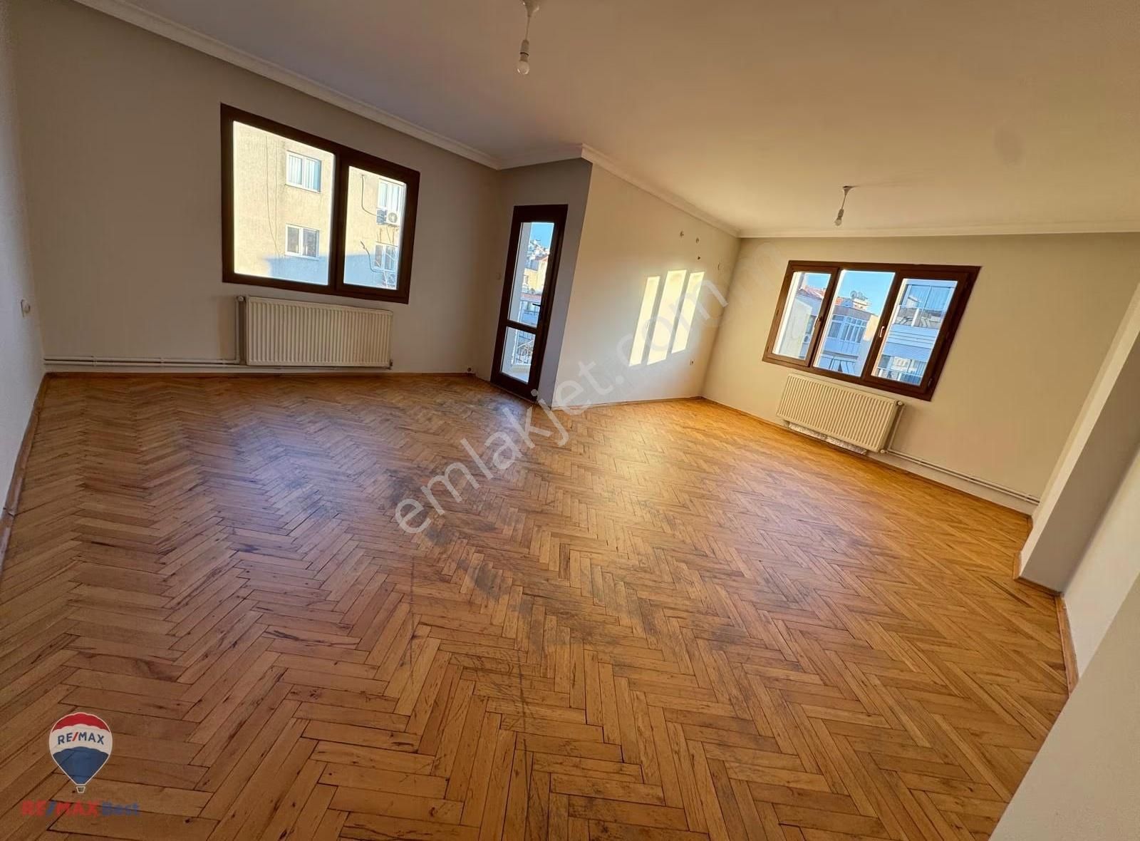 53 Karşıyaka Belediyesi Arkasında Ara Kat 3+1 Kiralık Daire - Görsel 10