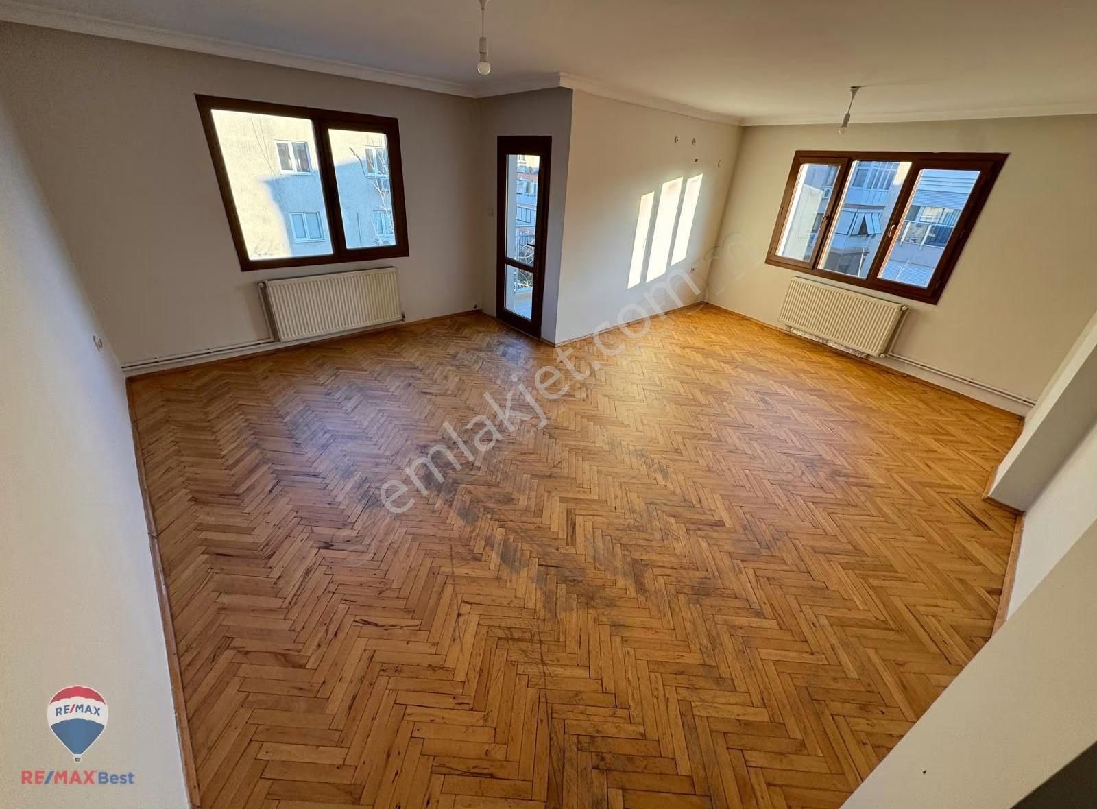 53 Karşıyaka Belediyesi Arkasında Ara Kat 3+1 Kiralık Daire - Görsel 12