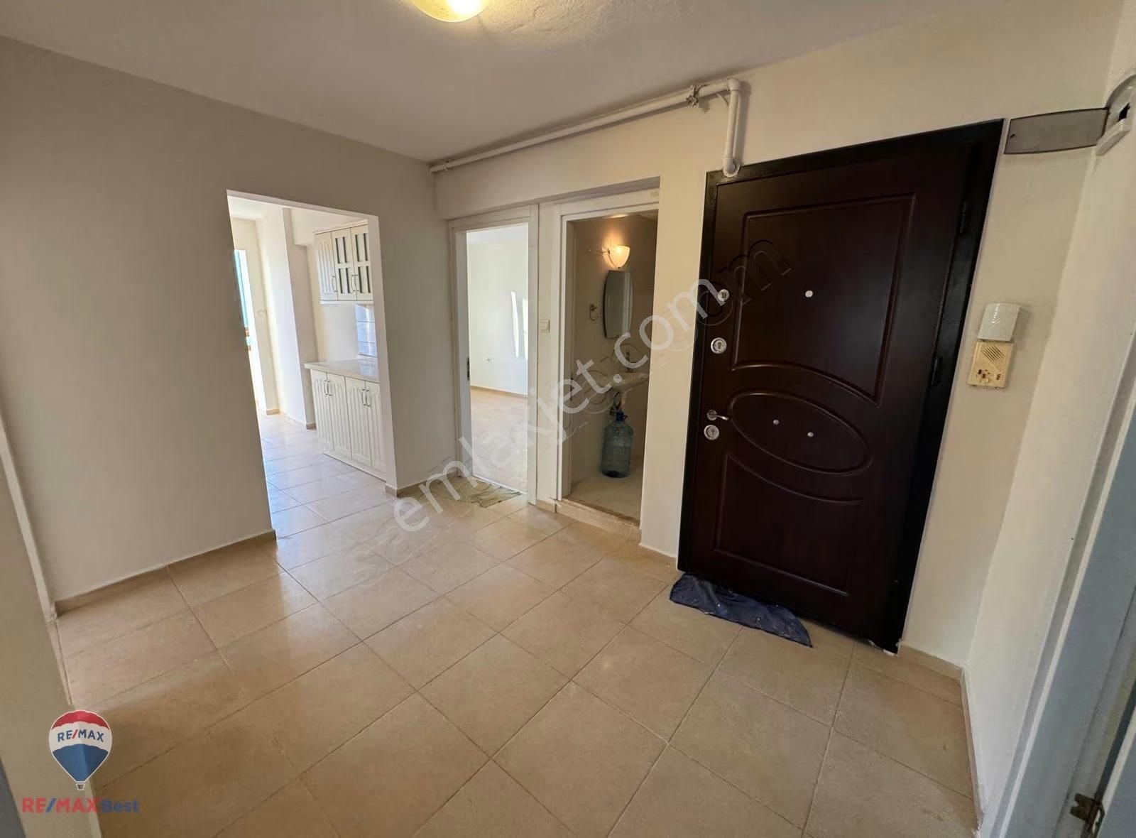 53 Karşıyaka Belediyesi Arkasında Ara Kat 3+1 Kiralık Daire - Görsel 6