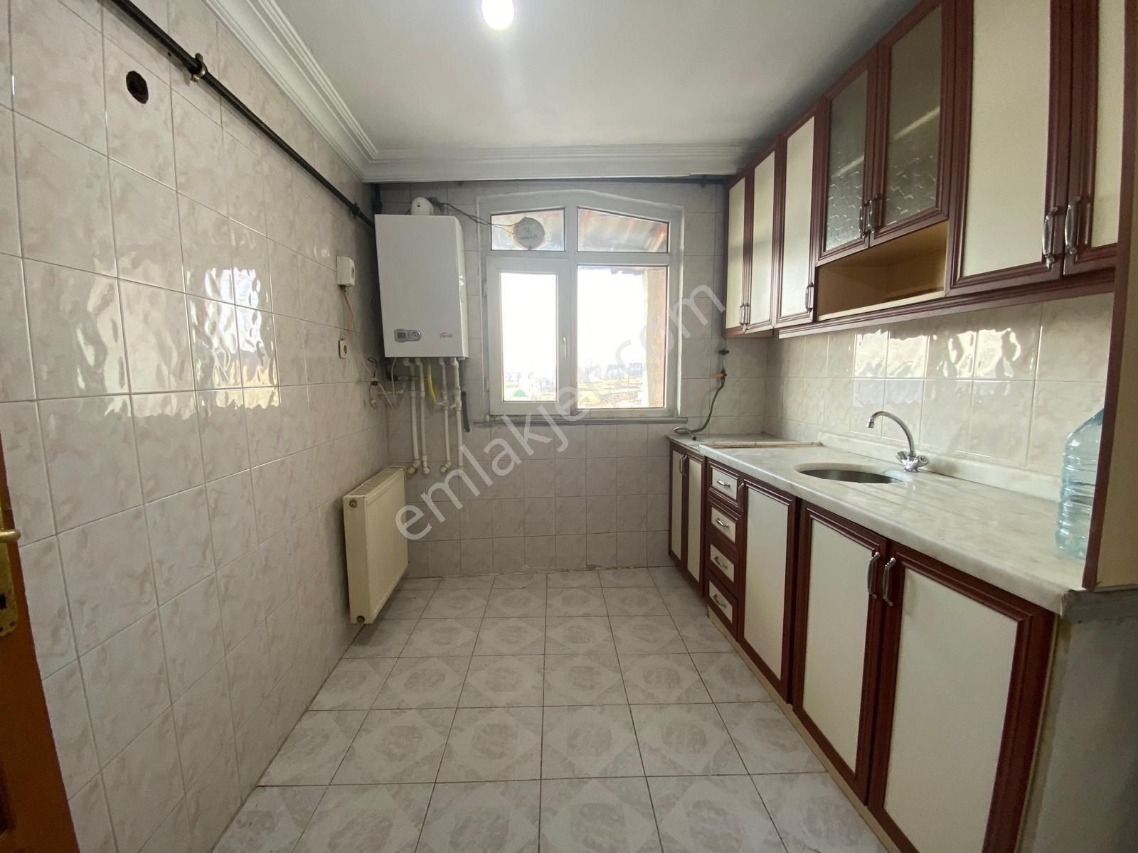 Söğütlü Çeşme Mahallesi Manzaralı 2+1 Kiralık Daire - Görsel 6