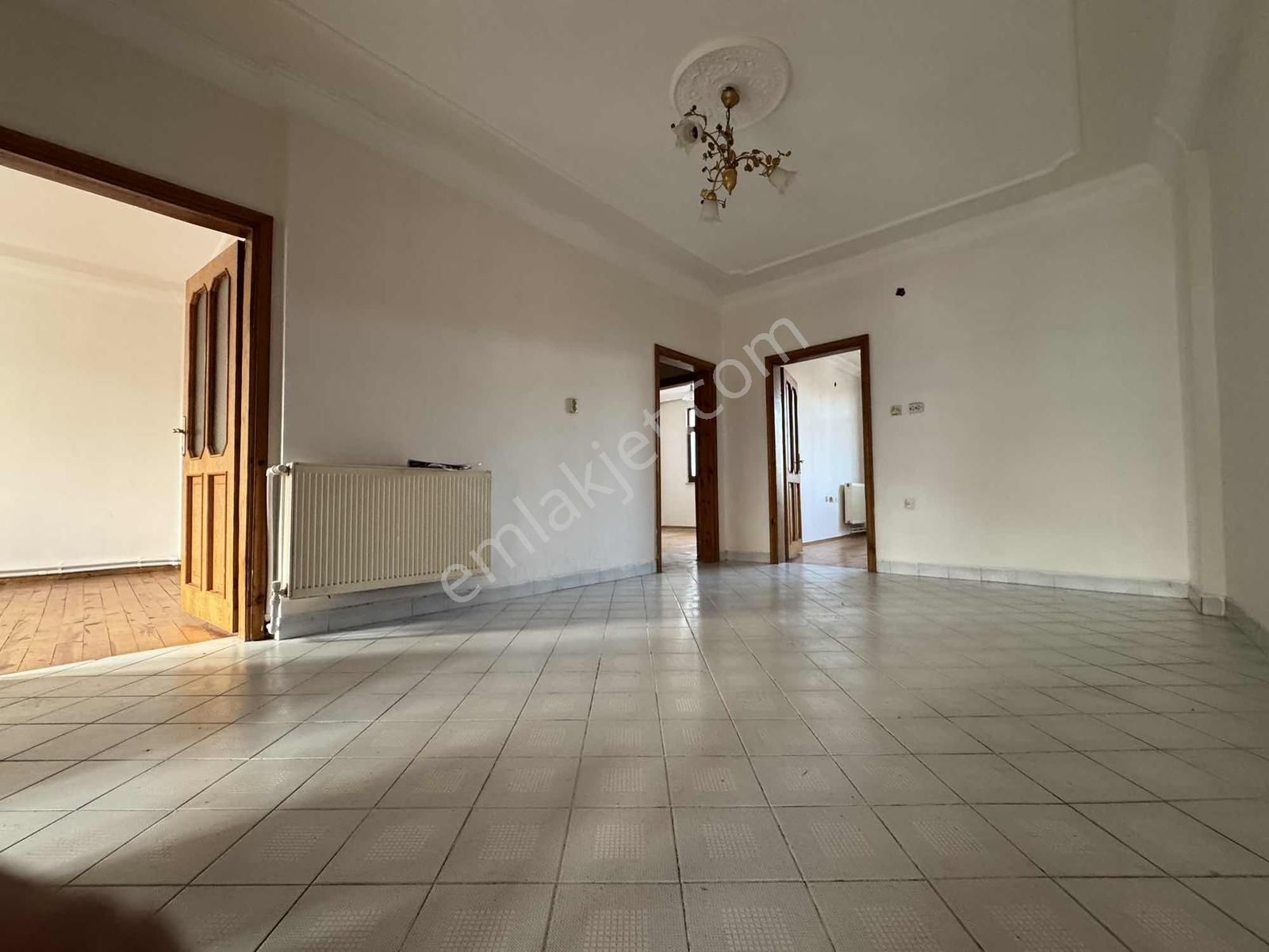 Özgür Emlaktan Fırsat Daire - Görsel 5