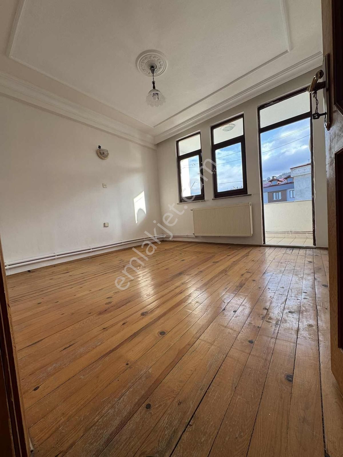 Özgür Emlaktan Fırsat Daire - Görsel 8