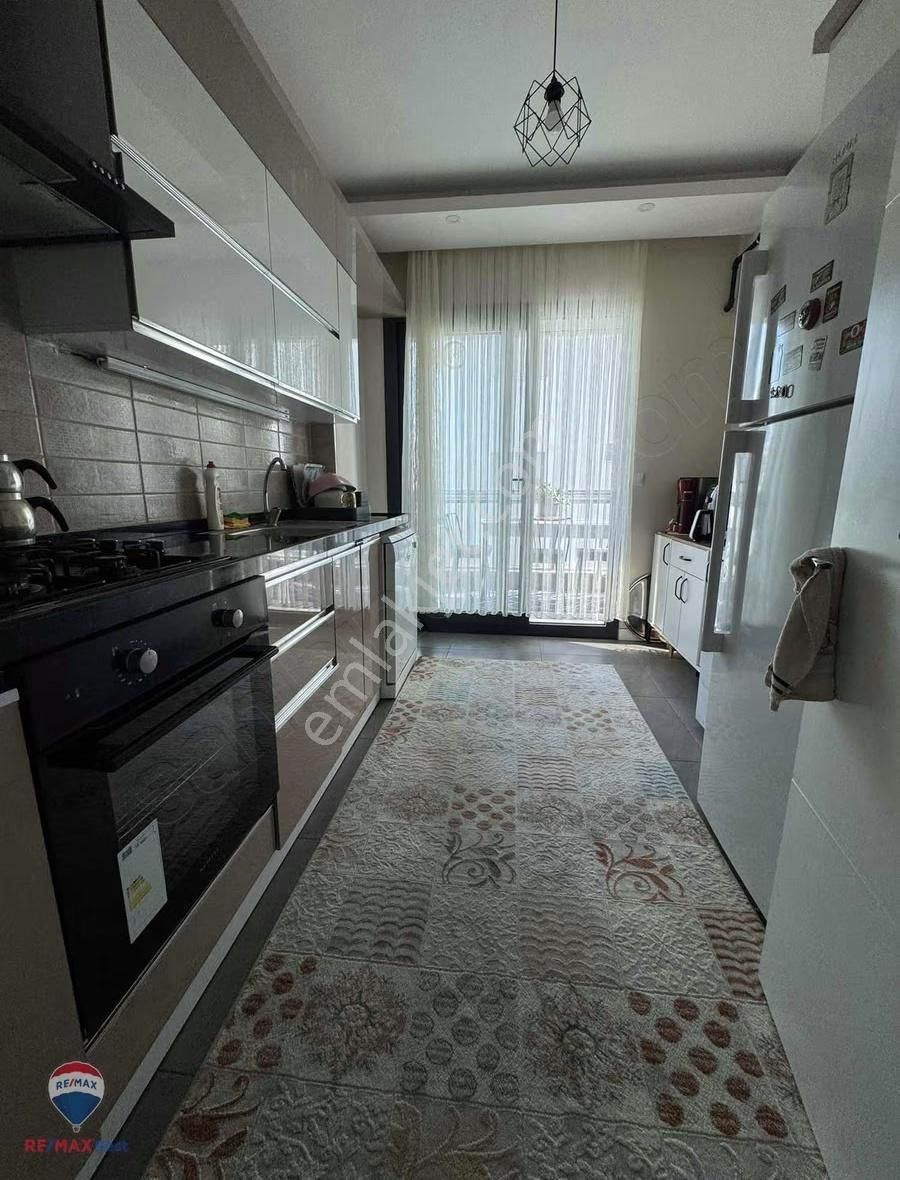 Hakan Büyük"ten Esentepede Ara Kat Kapalı Mutfak 2+1 Daire - Görsel 9