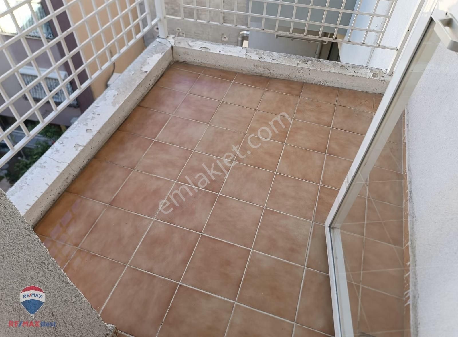 20 Karşıyaka Atakent Tramvay Durağı Yakını 2+1 Kiralık Daire - Görsel 3