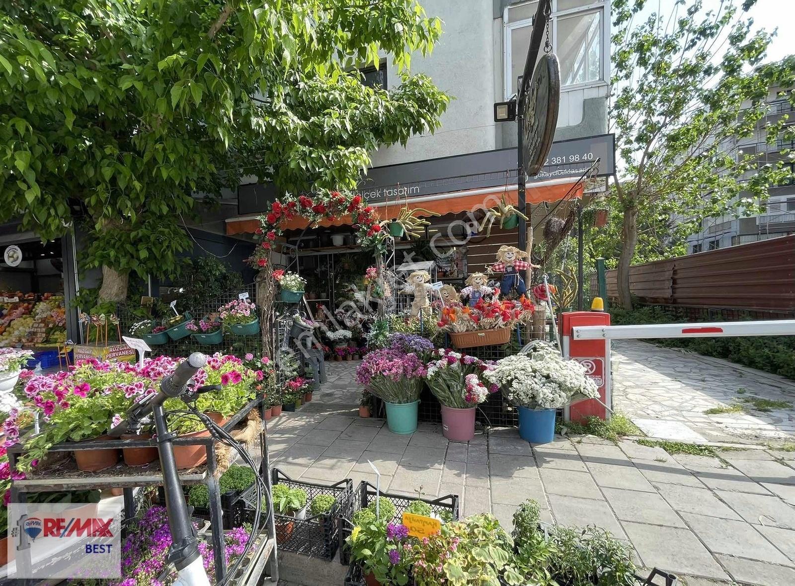 12 Karşıyaka Aksoy'da İzban Yolu Üzerinde110 M2 Satılık Dükkan