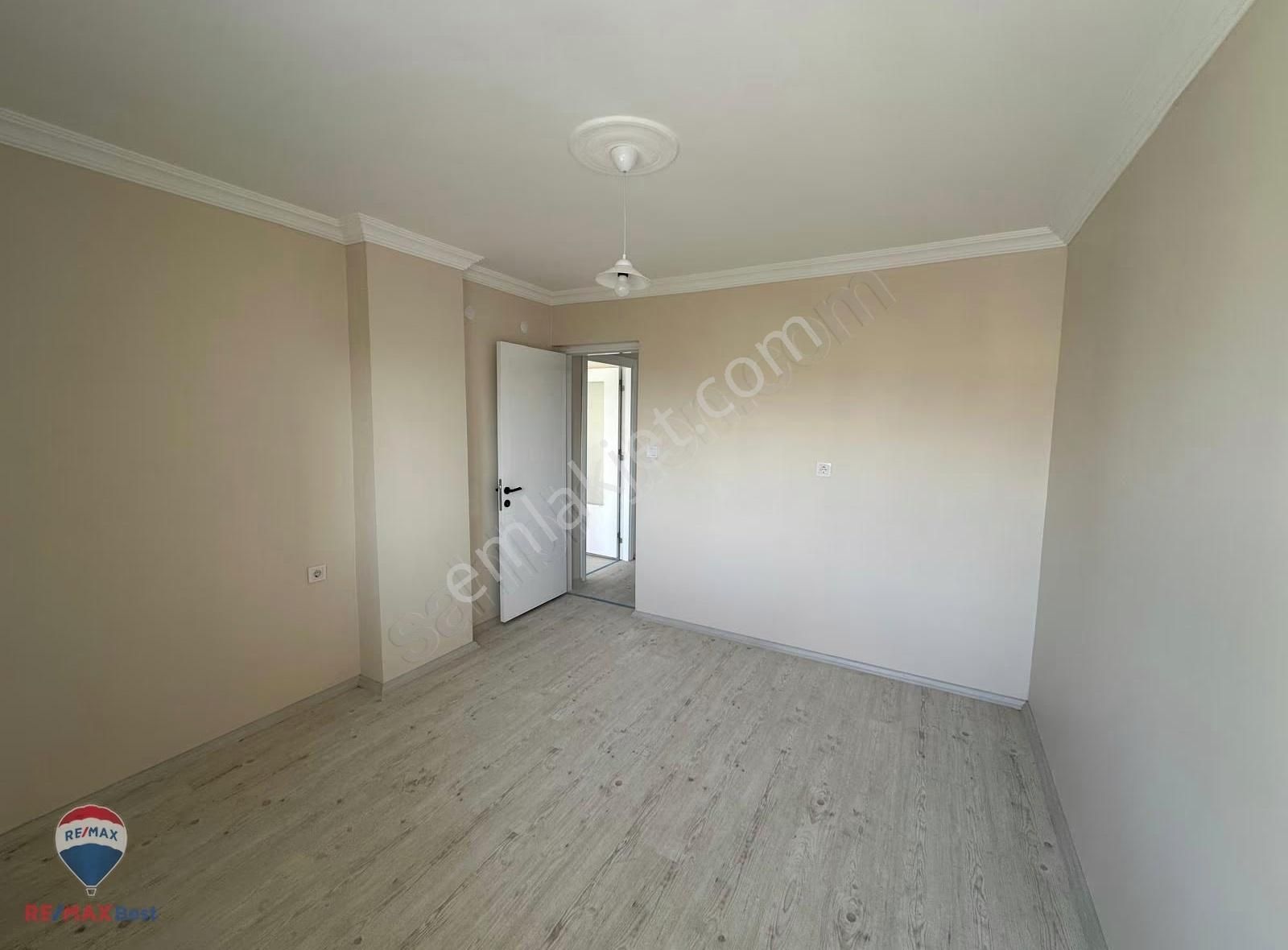 40 Bayraklı Postacılar'da Full Tadılatlı Aydınlık Kıralık Daıre - Görsel 13