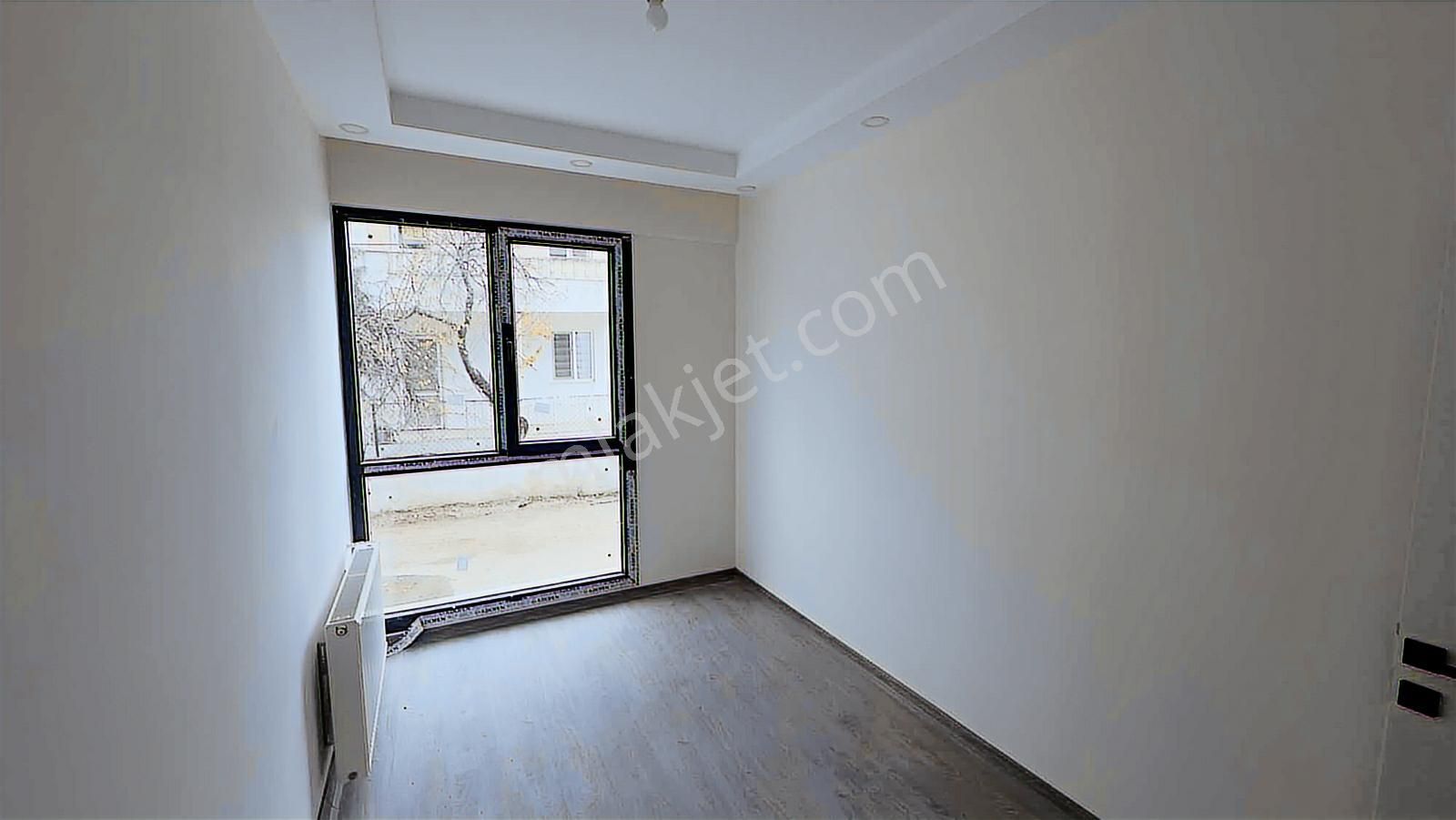 Burhaniye Cumhuriyet Mahallesinde Satılık 2+1 Daire - Görsel 10