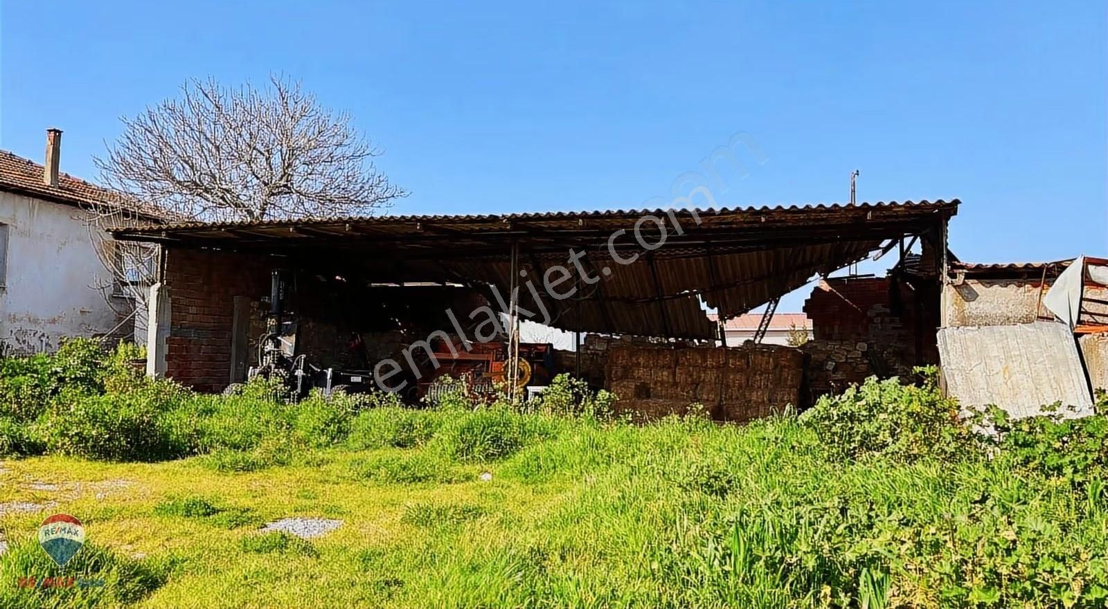 15 Foça Ilıpınar'da Köy Içınde 1.5 Dönüm Arazı Ve 3 Yapı - Görsel 7