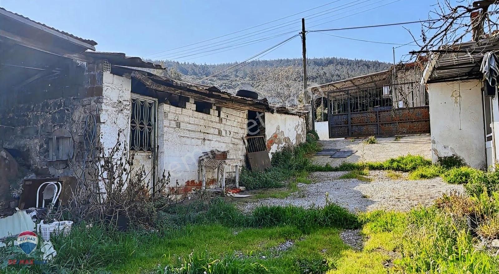 15 Foça Ilıpınar'da Köy Içınde 1.5 Dönüm Arazı Ve 3 Yapı - Görsel 3