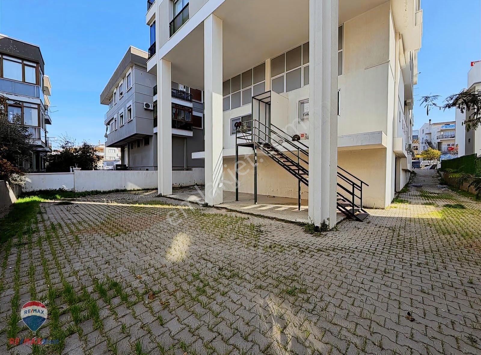 6 Güzelbahçe Yelkide Satılık 540 M² Cadde Cepheli Dükkan - Görsel 8