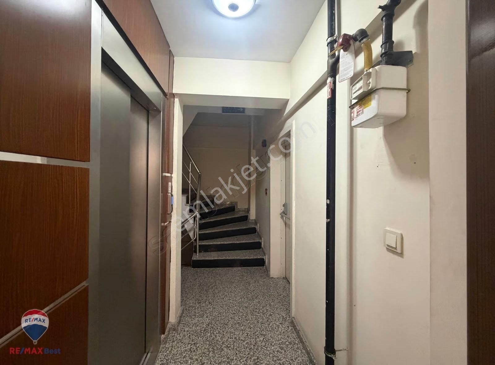 44 Anadolu Caddesi Üzerinde Ebeveyn Banyolu 3+1 Kiralık Daire - Görsel 6