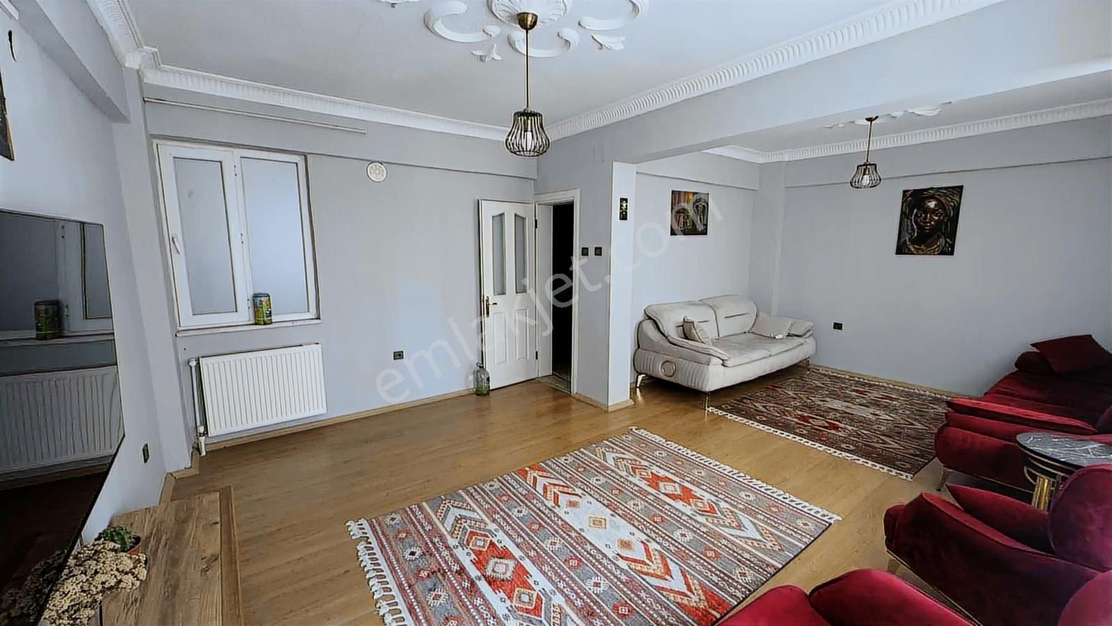 Burhaniye Merkezde Satılık 3+1 Daire