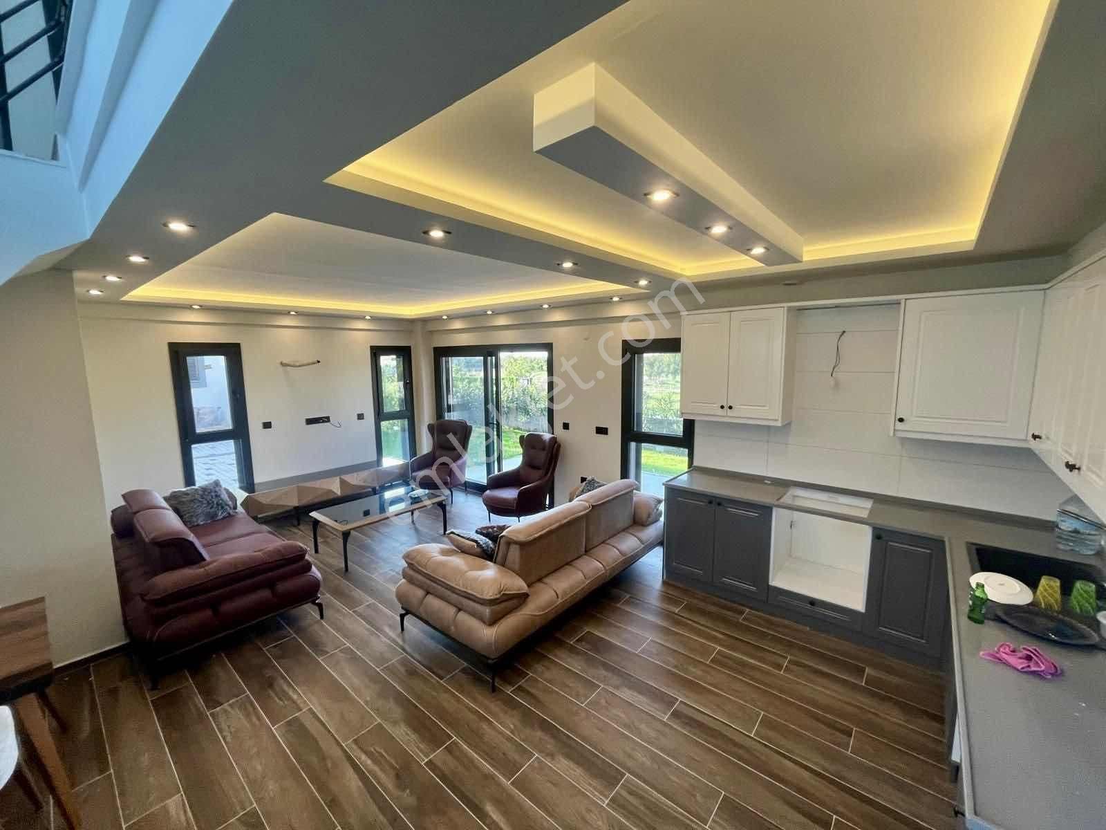 Kuşadası Davutlar'da Tek Müstakil Full Eşyalı Satılık 3+1 Villa - Görsel 14