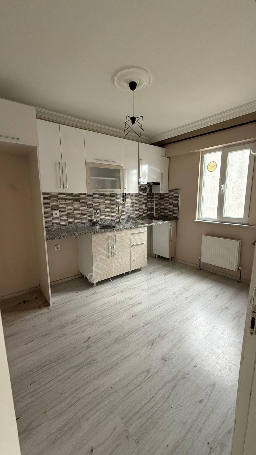 Arslanbeyden Çorluda Ara Kat Balkonlu Kiralık Daire!!!!! - Görsel 5