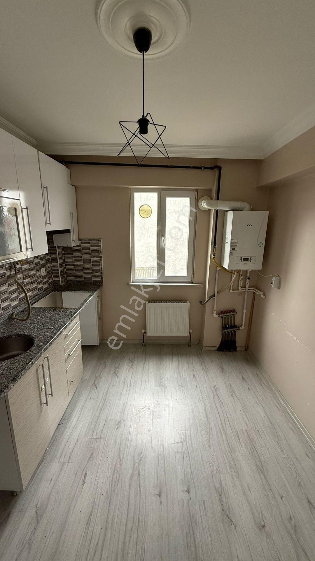 Arslanbeyden Çorluda Ara Kat Balkonlu Kiralık Daire!!!!! - Görsel 4