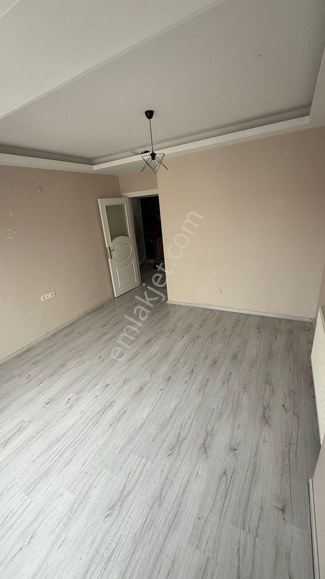Arslanbeyden Çorluda Ara Kat Balkonlu Kiralık Daire!!!!! - Görsel 2