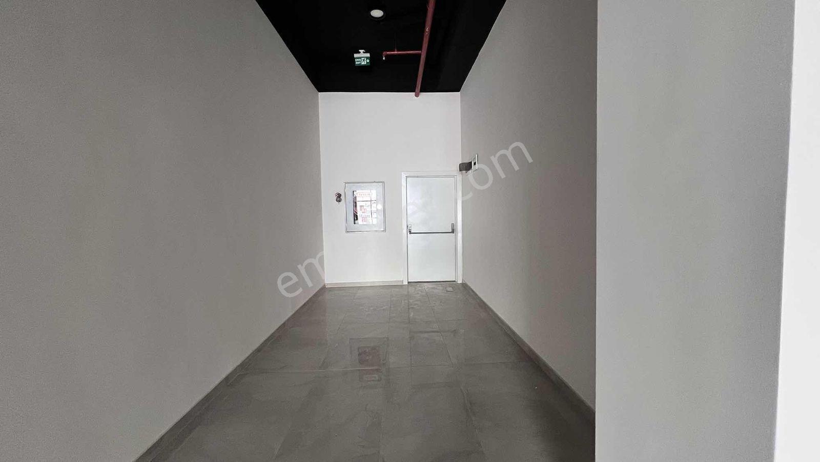 Marangozlar Sanayii Forum Plazada Kiralık 100 M2 Prestij Dükkan - Görsel 20