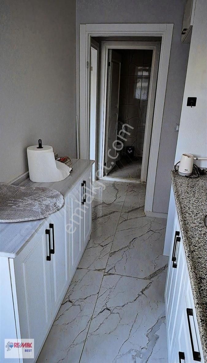 1 Bayraklı Muhittin Erener Mahallesinde Satılık 2+1 Daire - Görsel 2