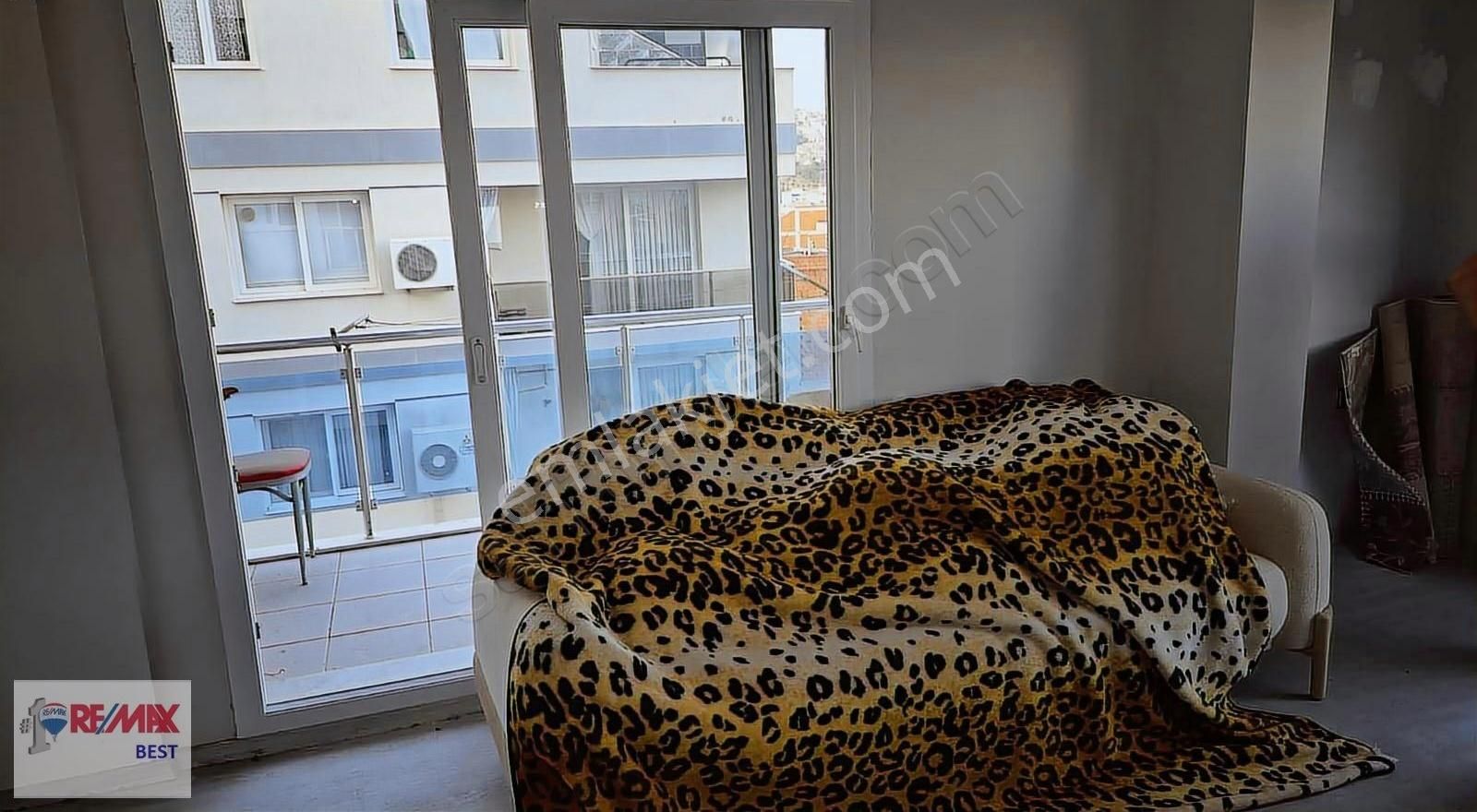 1 Bayraklı Muhittin Erener Mahallesinde Satılık 2+1 Daire - Görsel 9