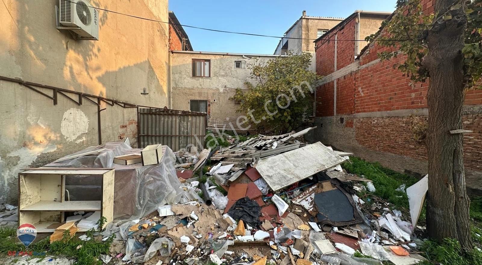 18 Bayraklı Postacılarda Satılık 123 M² Arsa - Görsel 3