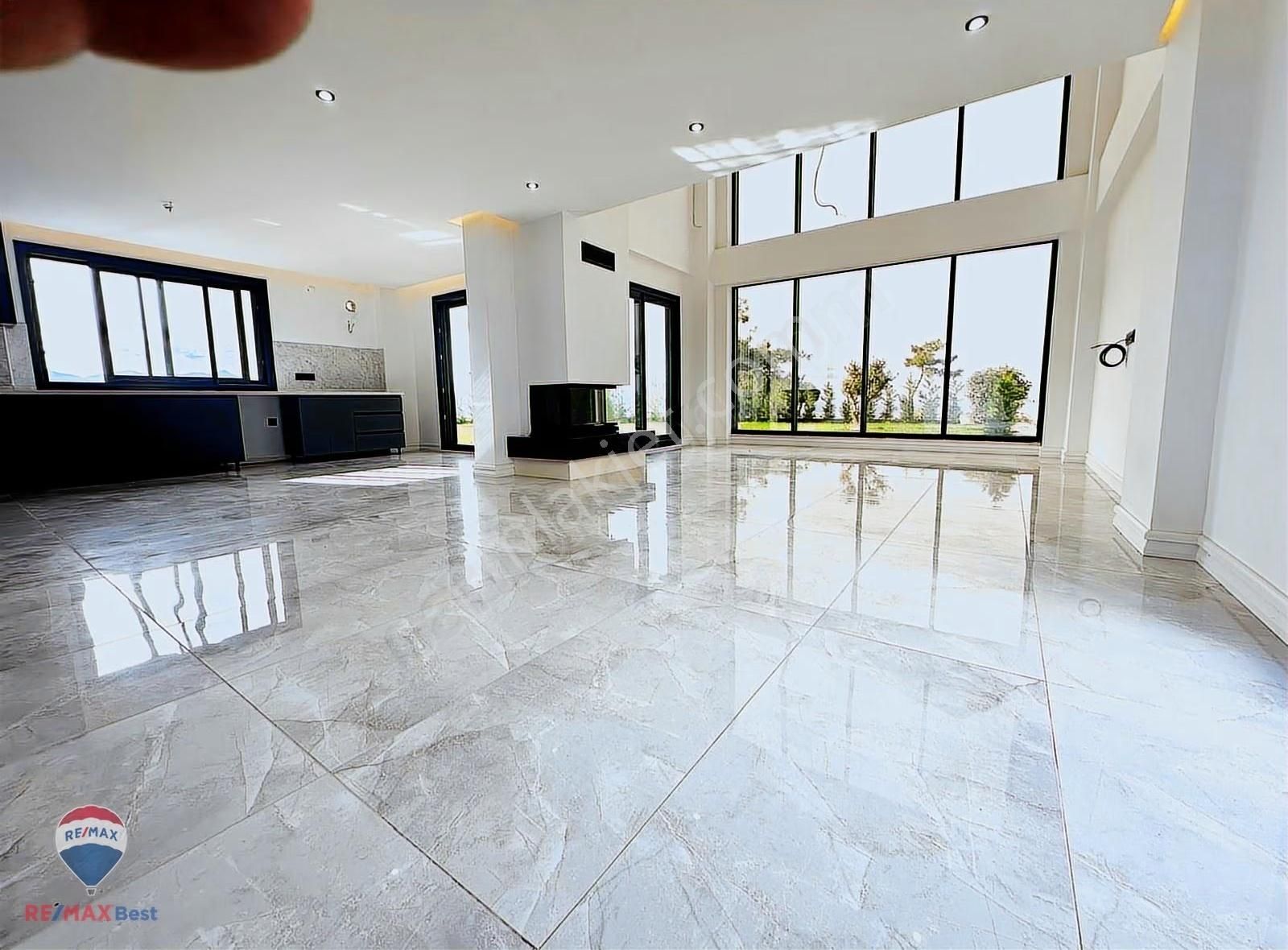 39 Kuşadası Soğucak'da Full Deniz Ve Orman Manzaralı Villa - Görsel 12