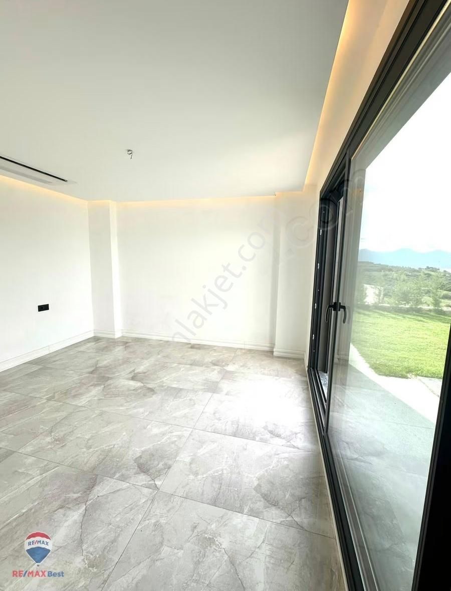 39 Kuşadası Soğucak'da Full Deniz Ve Orman Manzaralı Villa - Görsel 2