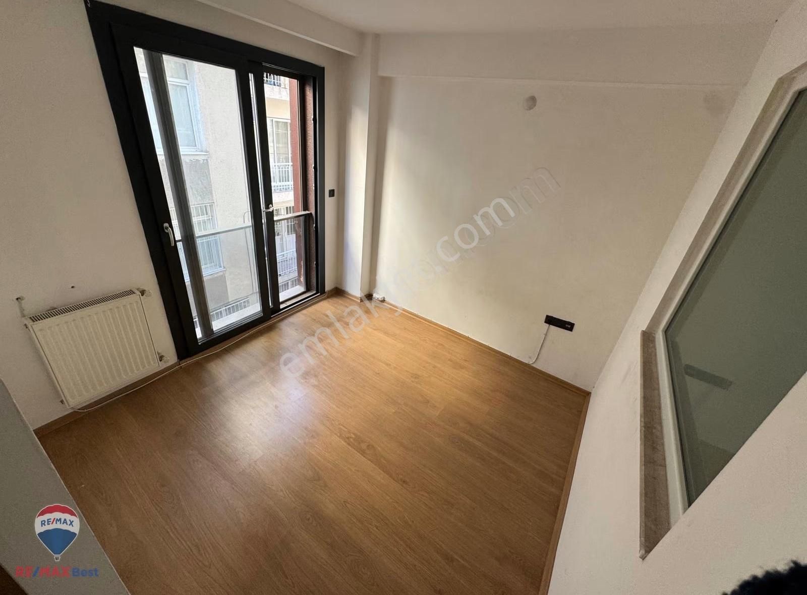 51 Karşıyaka Çarşı Ve İzbana Yakın Yenı Bınada Arakat 1+1 - Görsel 8