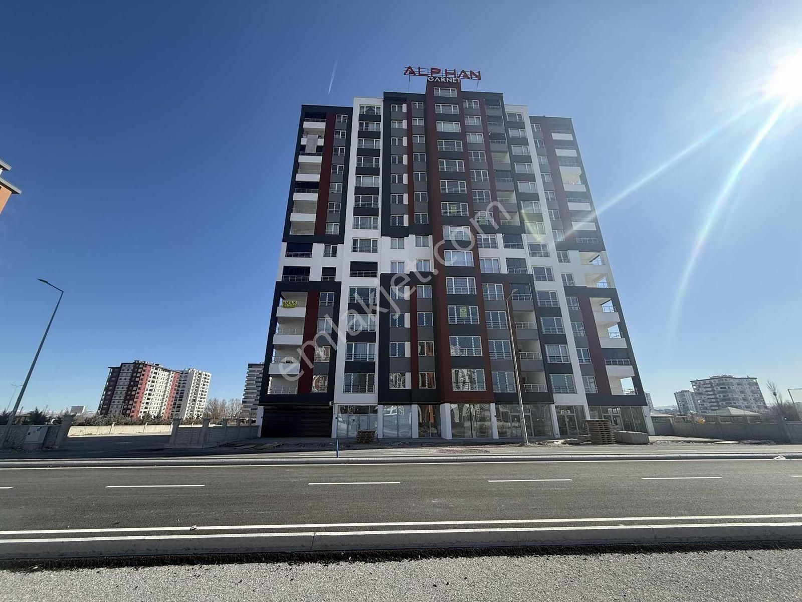 Fetanet Emlaktan Zümrüt Mahallesinde Sıfır Lüks 3+1 Kiralık Ara - Görsel 25