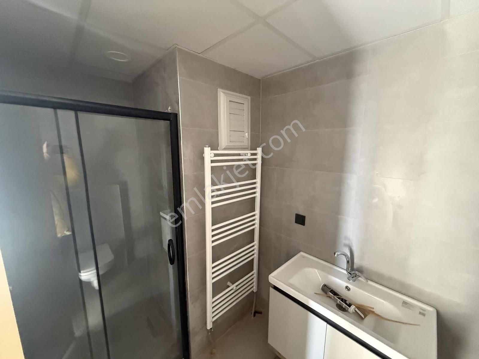 Fetanet Emlaktan Zümrüt Mahallesinde Sıfır Lüks 3+1 Kiralık Ara - Görsel 14