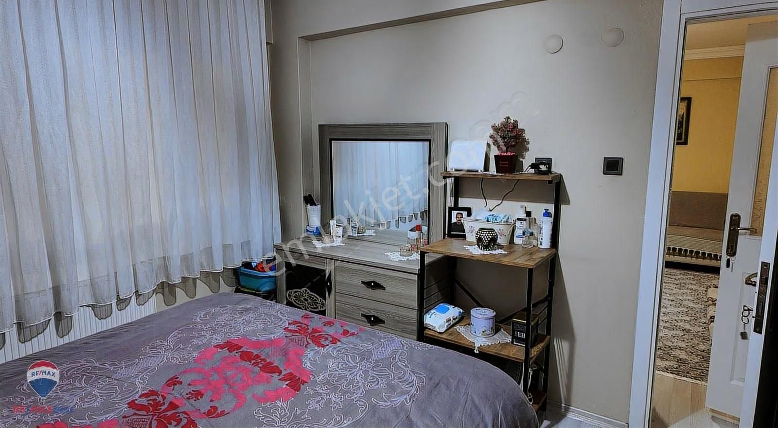 9 Latıfe Hanım'da Masrafsız 3 Katlı Müstakıl Bına - Görsel 12