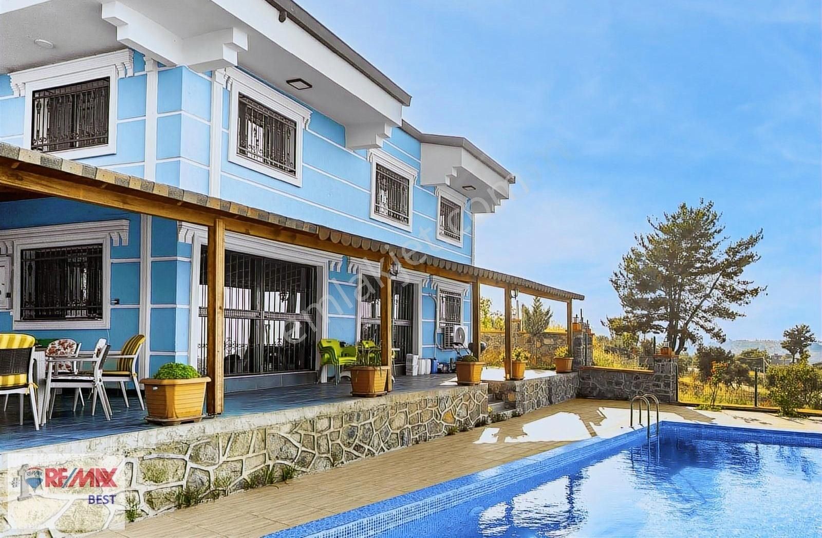 8 Kemalpaşa Yukarıkızılcada 750 M2 Bahçeli 250 M2 Satılık Villa