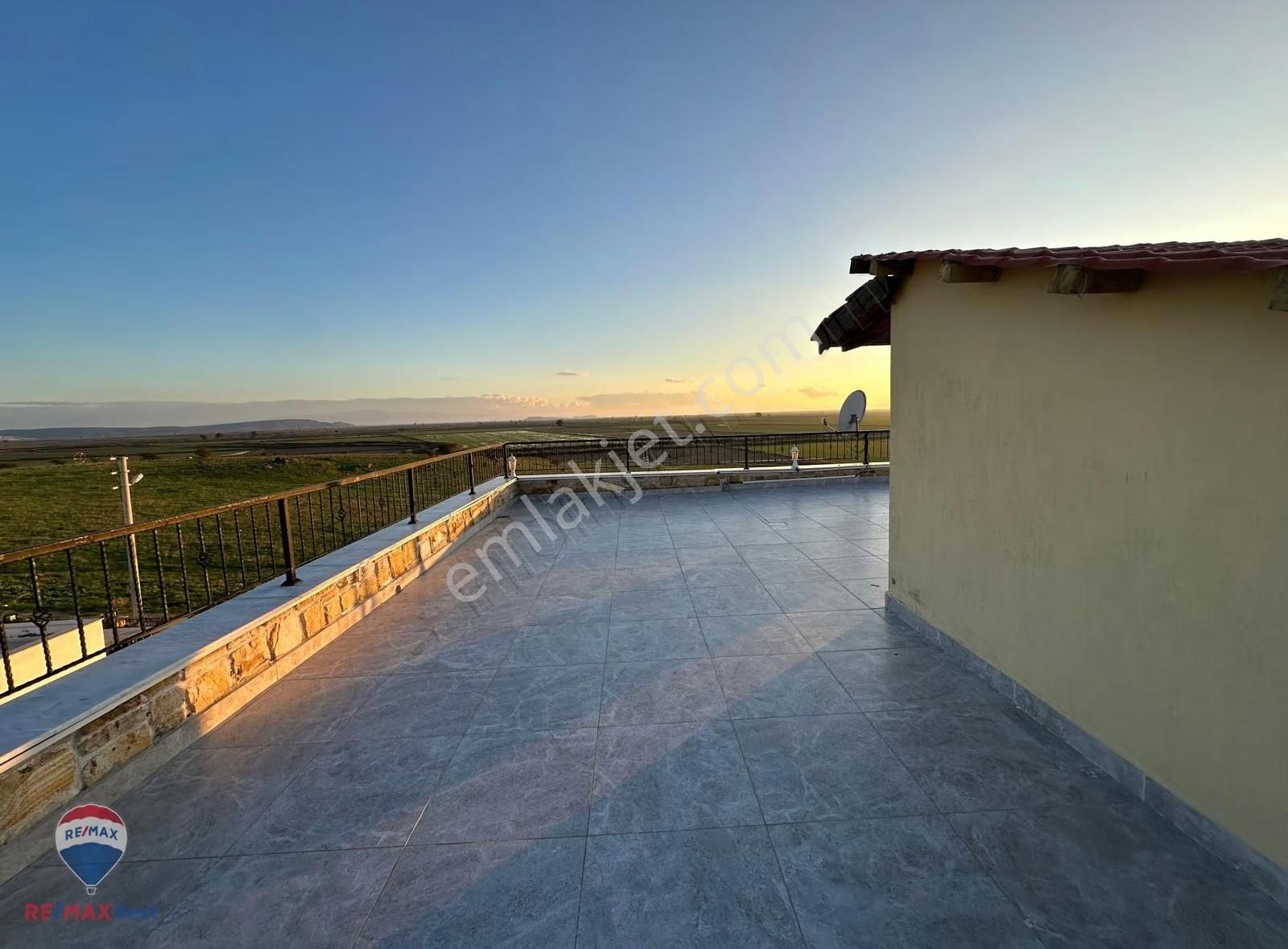 3 Foça Bağarasında 500m2 Içınde Satılık 5+3 Taş Vılla - Görsel 13