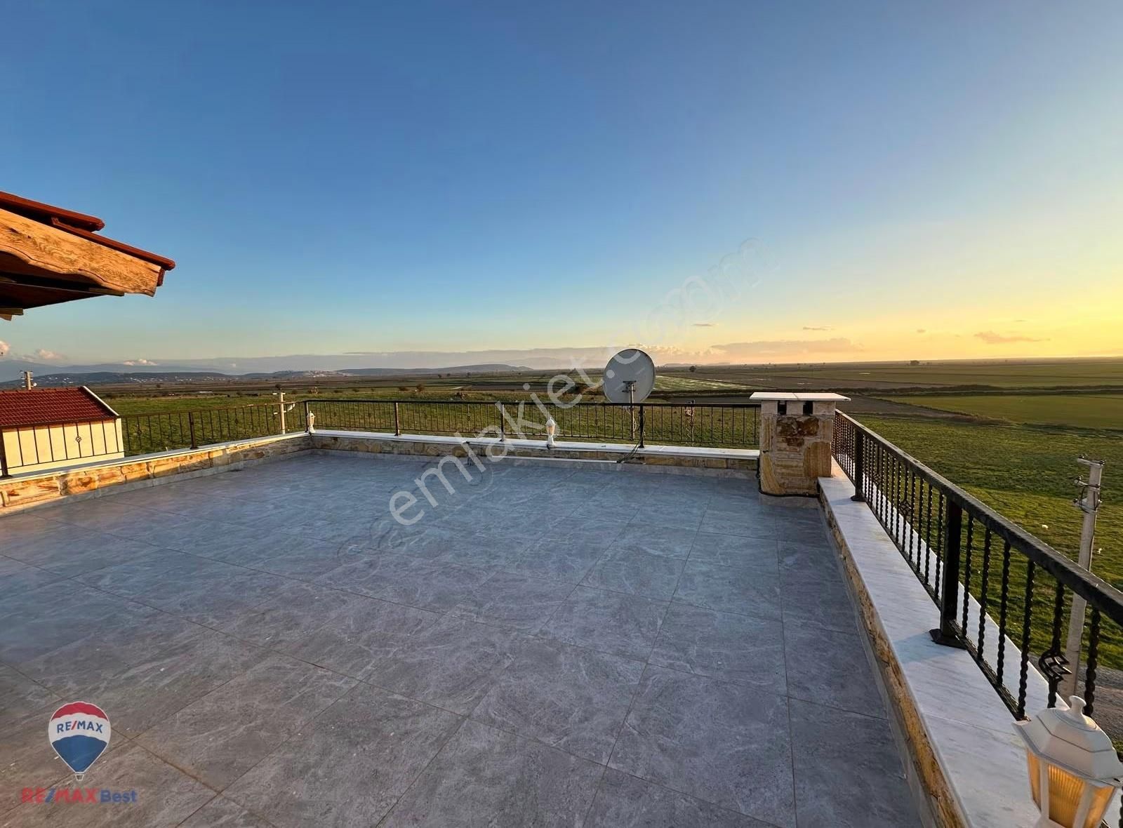 3 Foça Bağarasında 500m2 Içınde Satılık 5+3 Taş Vılla - Görsel 5