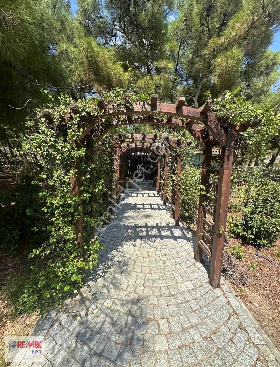 12 Foça Yeniköy 'de Müstakil Havuzlu Geniş Peyzaj Alanı 4+1villa - Görsel 14