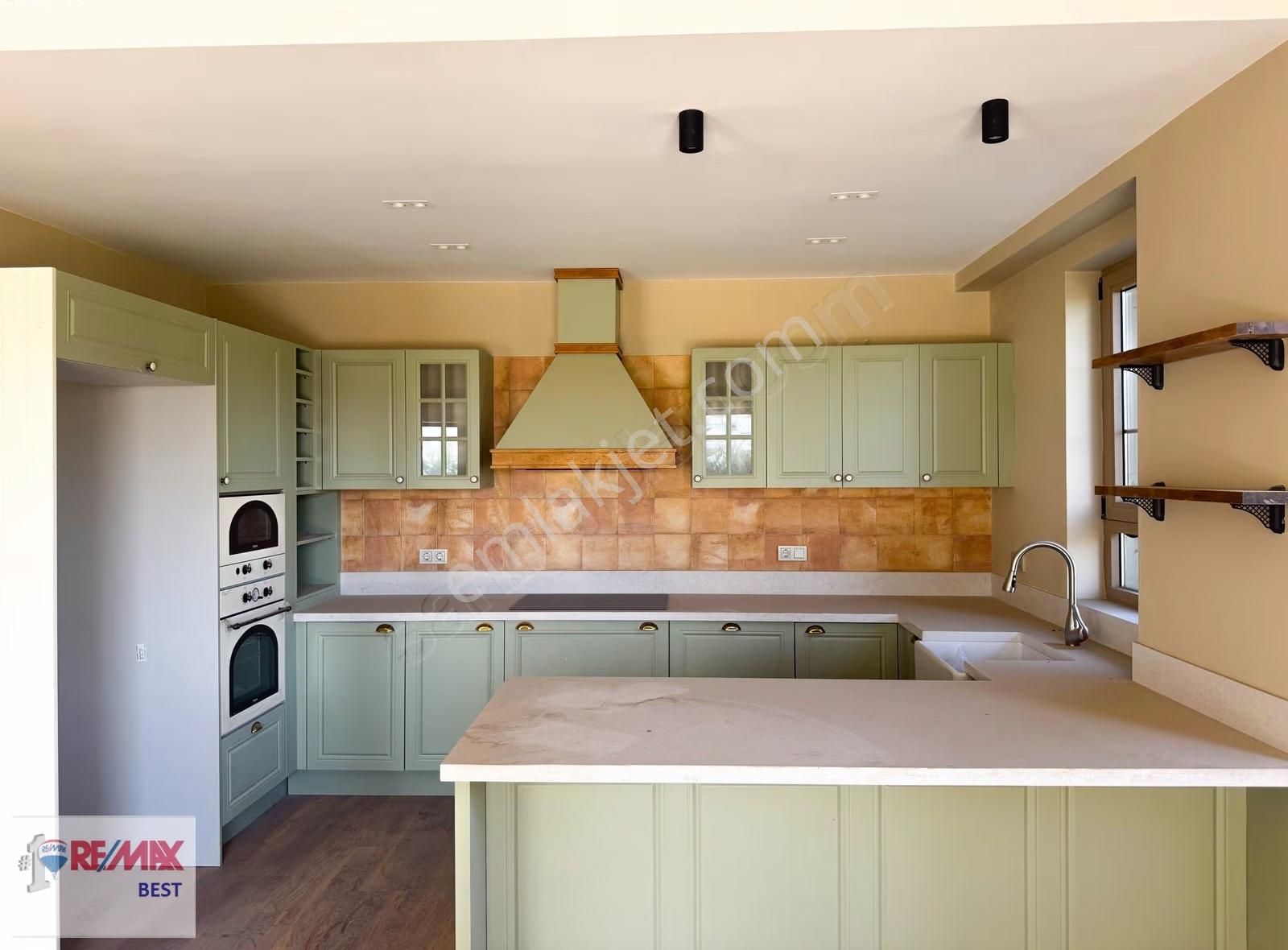 12 Foça Yeniköy 'de Müstakil Havuzlu Geniş Peyzaj Alanı 4+1villa - Görsel 23