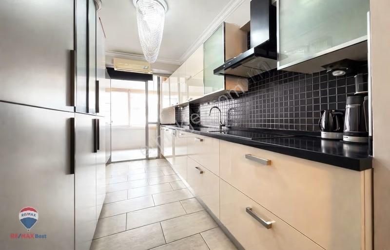 11 Bostanlı Merkezde Asansörlü Geniş 3+1 Satılık Daire - Görsel 11