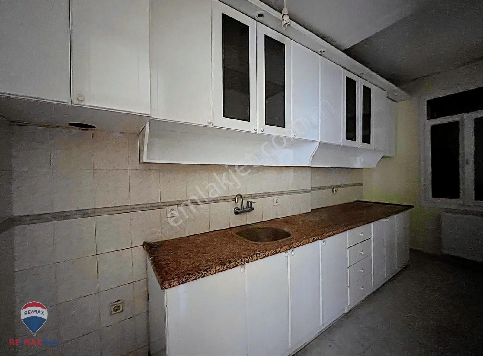 14 Karşıyaka Donanmacı Mahallesın'de 2+1 Ferah Satılık Daıre - Görsel 14