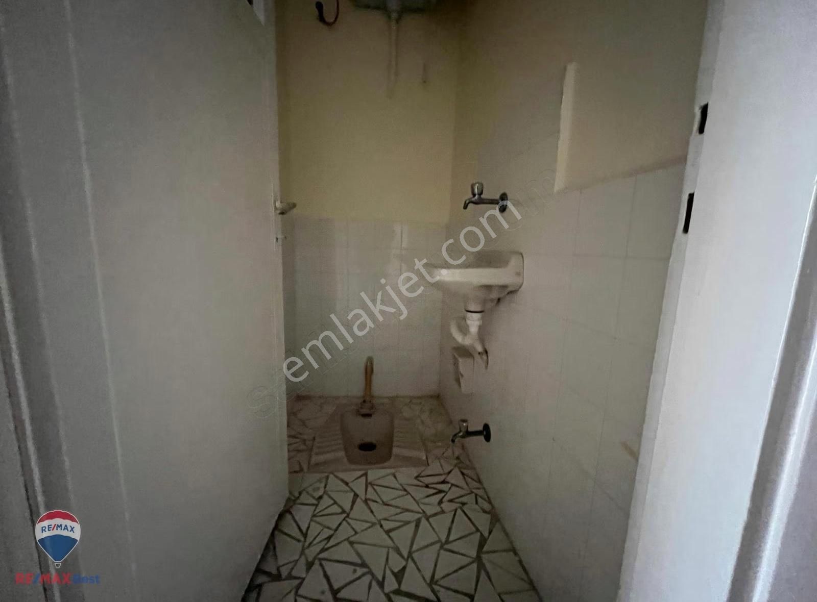 14 Karşıyaka Donanmacı Mahallesın'de 2+1 Ferah Satılık Daıre - Görsel 3