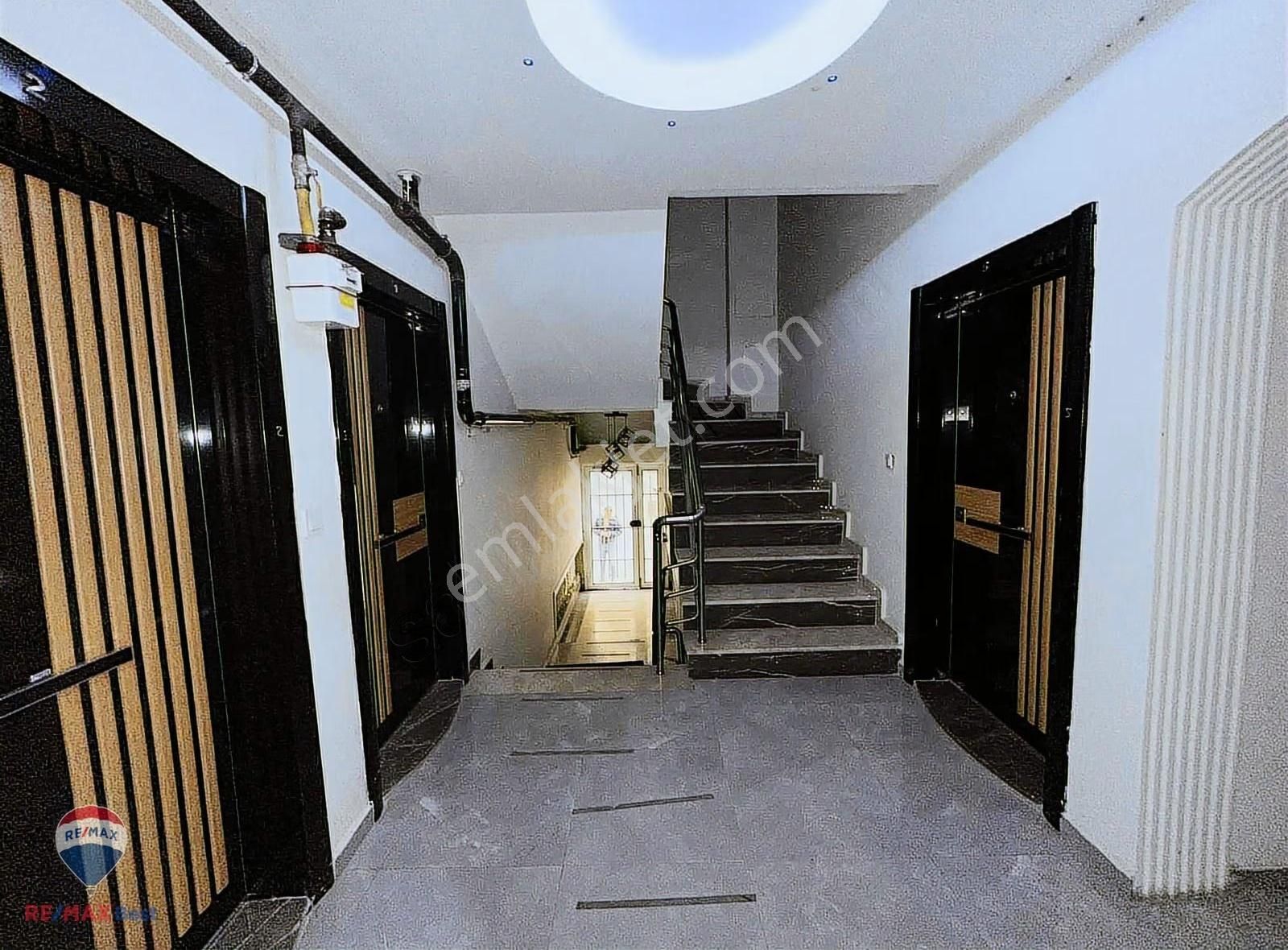 12 Remax Best'ten Karşıyaka Demırköprüde Satılık 3+1 Daıre - Görsel 3