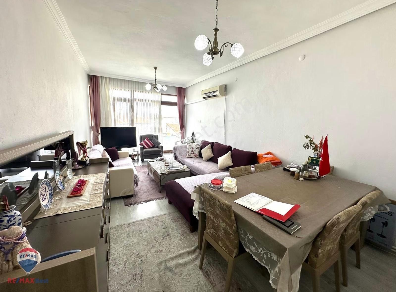 51 Izmır Konak Murat Reıs Mah. Denız Manzaralı 3+1 Satılık Daıre