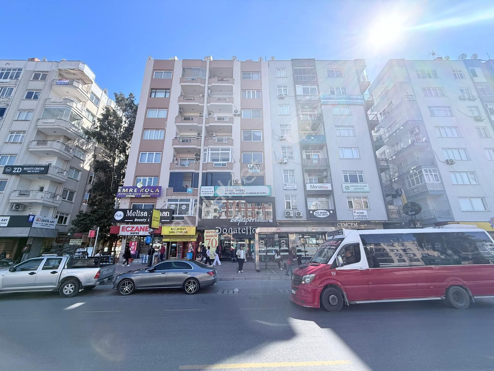 Arve'den Gmk Üzerinde Hem Ofise Hem Oturmaya Uygun Satılık 3+1