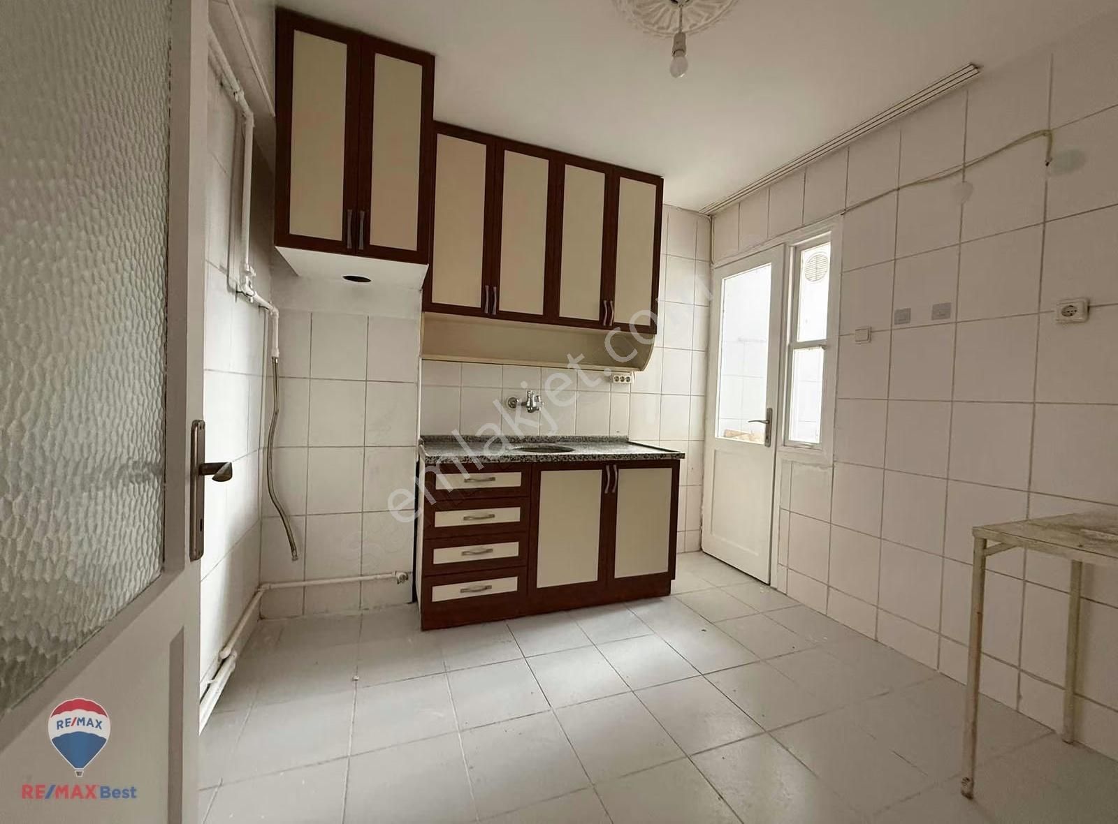64 Bahçelievler De Merkezi Konumda 3+1 Kiralık Daire - Görsel 4
